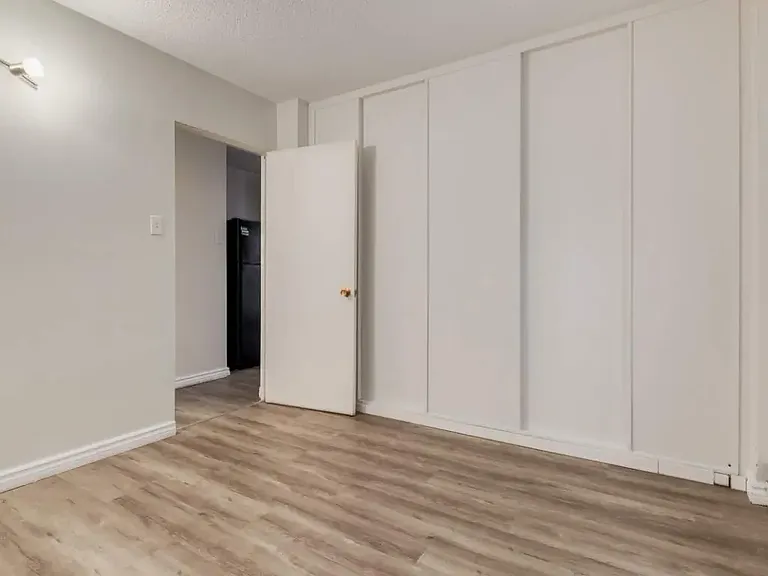 127 25th Ave SW #402 — Photo 19