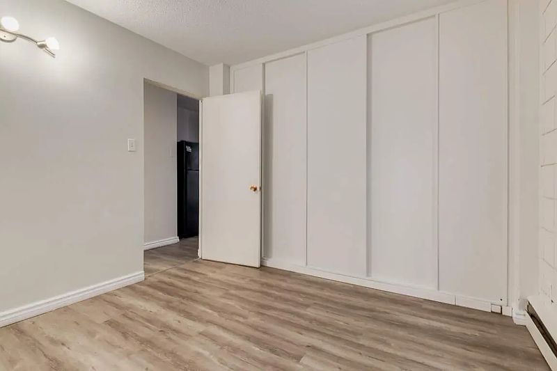 Calgary Apartment for rent - 1 Bedroom — photo 18