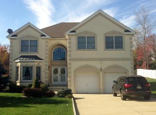 106 Autumn Rd, Matawan, NJ 07747