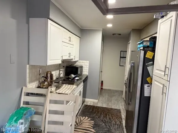 15332 Renshaw Dr #115, Clinton Township, MI 48038