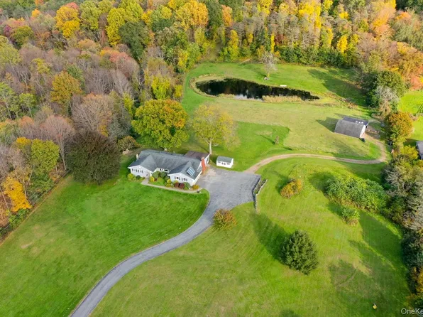 394 Smith Road, Hyde Park, NY 12538