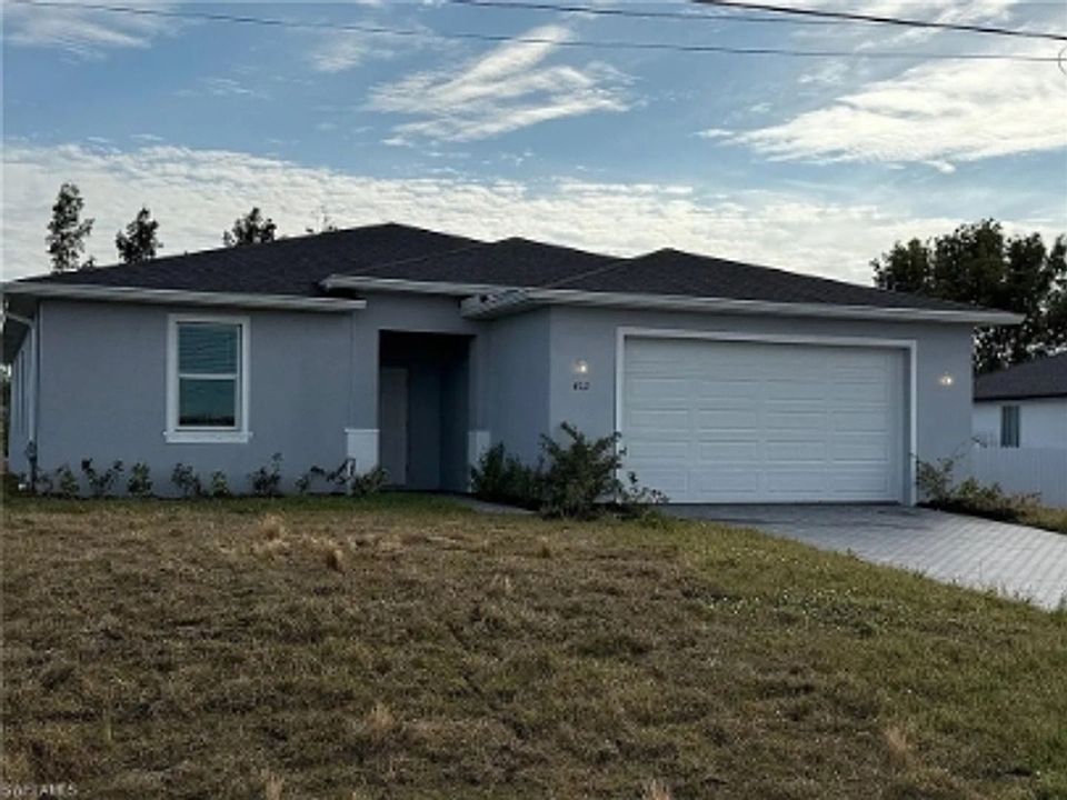 1st image of 422 NE 20th St