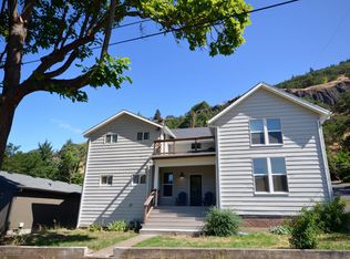 218 E Franklin St #B, Bingen, WA