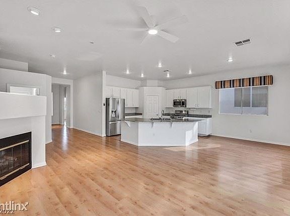 4th image of 181 Lakewood Garden Dr