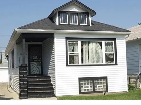 10204 S Yale Ave, Chicago, IL 60628