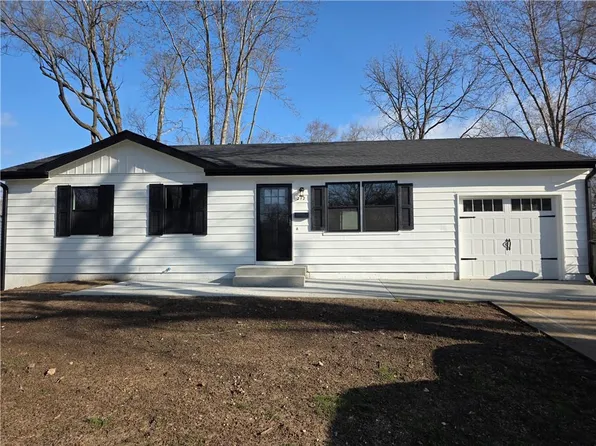212 W Cambridge Rd, Belton, MO 64012