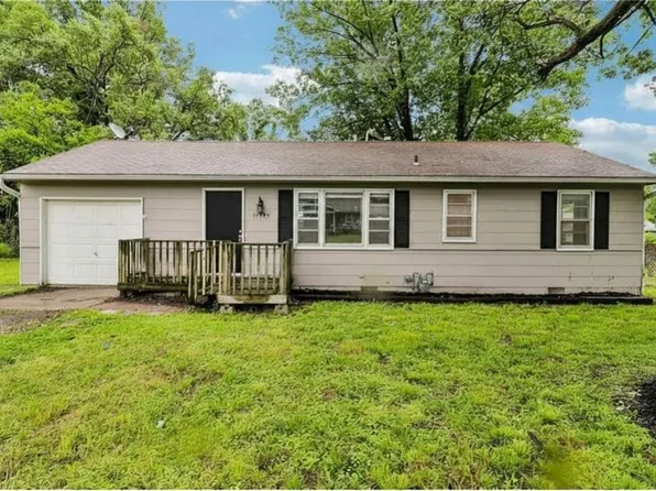 11709 Lawndale Ave, Kansas City, MO 64137