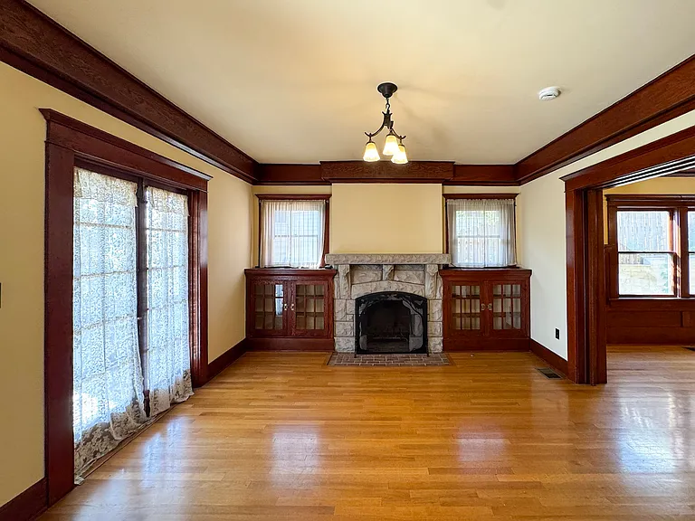 1123 Marion Ave — Photo 25