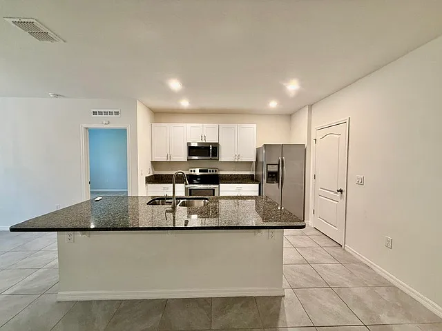 243 Meghan Cir — Photo 6