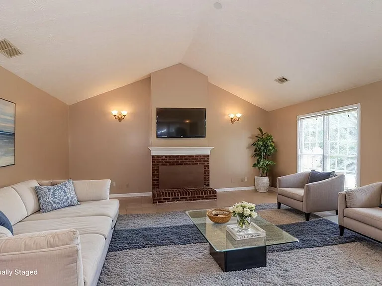 3935 Willowmeade Dr — Photo 5