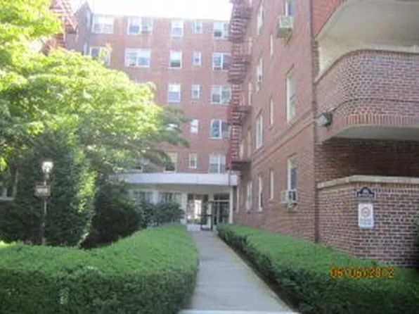 915 East 17th Street image 1 of 1