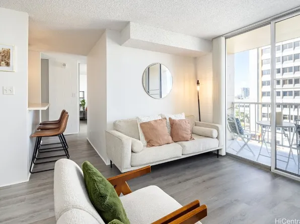 1415 Punahou St APT 604, Honolulu, HI 96822