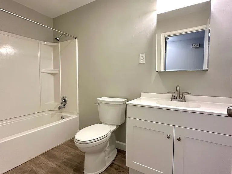 2274 Broadmoor Dr — Photo 8