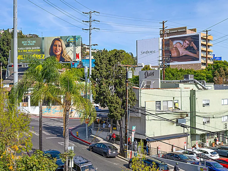 Ten Eleven Palm Avenue — Photo 33