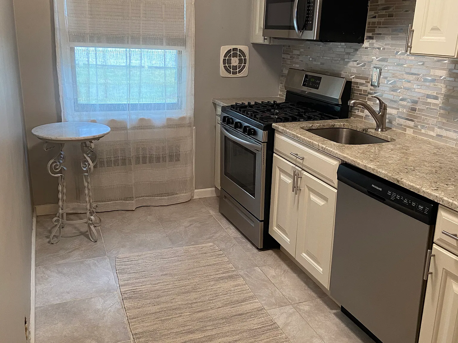 1 bed, $2,199 — Photo 1