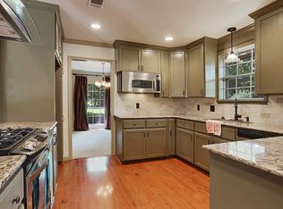 1037 Castle Kirk Dr, Baton Rouge, LA 70808