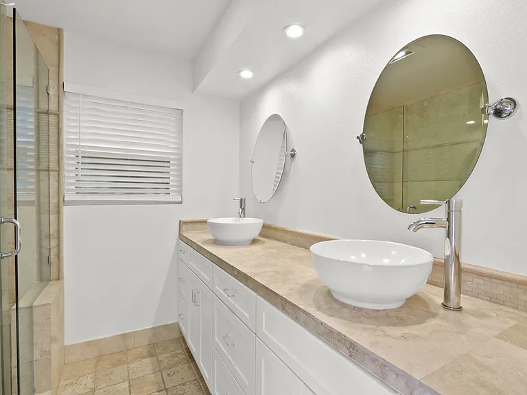 317 1/2 Heliotrope Ave — Photo 16