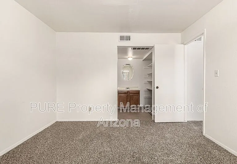 810 W 2nd St #D — Photo 21