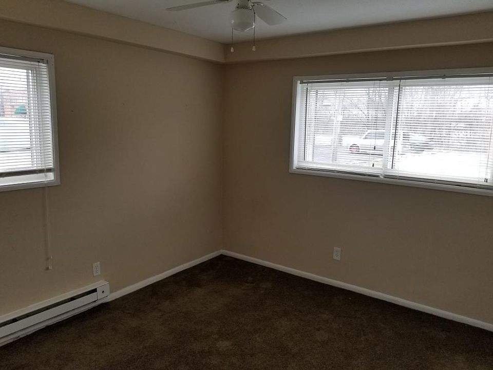 2nd image of 13100 Puritas Ave APT 5