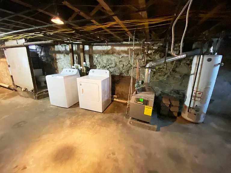 534 E Indiana Ave — Photo 25