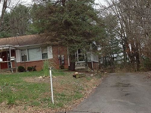 4th image of 120 Grove Park Dr