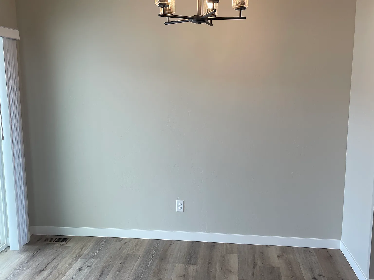 3 bed, 1380 sqft, $2,100 — Photo 4