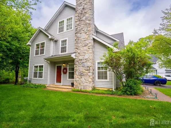 42 Haymarket Ct, East Windsor, NJ 08512