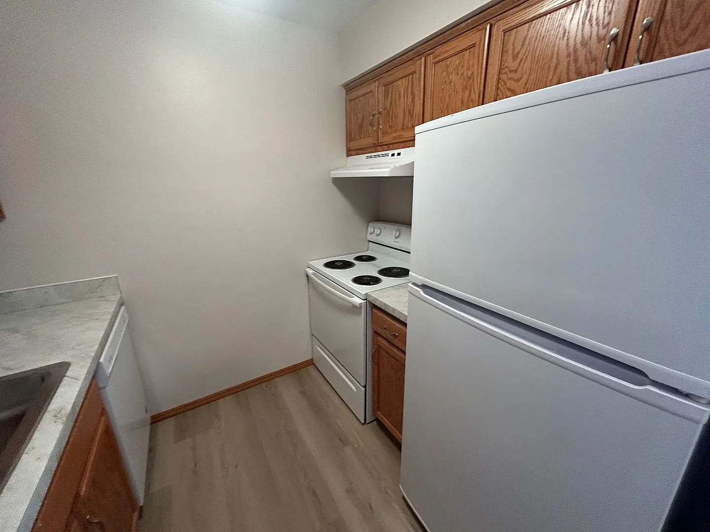 992 Third Street — Photo 4