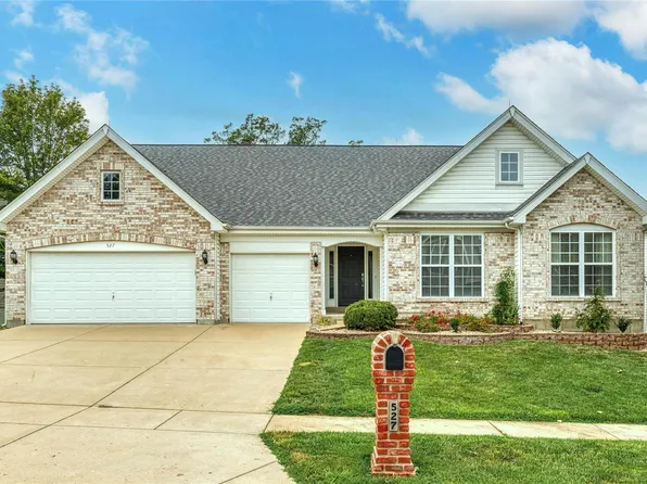 527 Meramec View Dr, Eureka, MO 63025