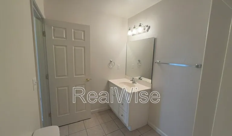 1384 NE Ridge Ave — Photo 19