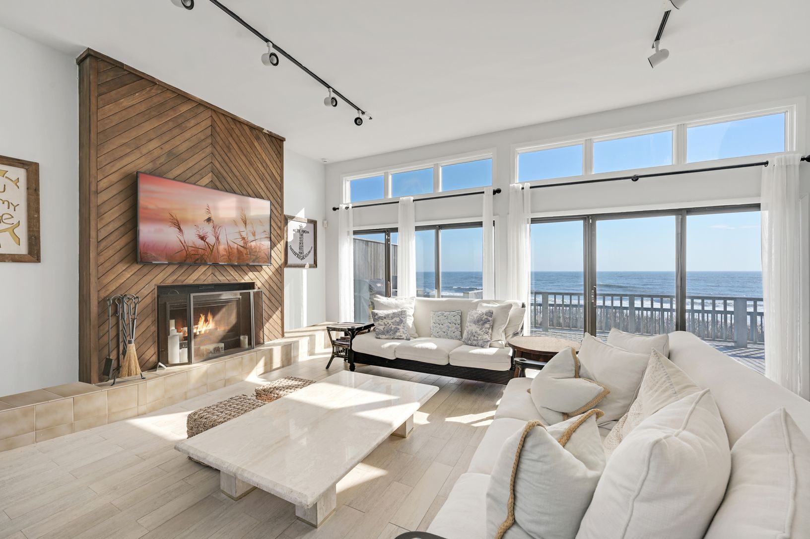  Oceanfront Living Room