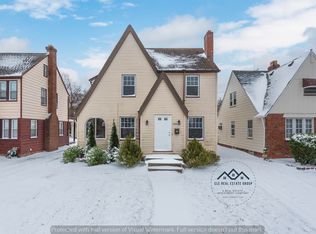 3594 Grosvenor Rd, Cleveland Heights, OH 44118