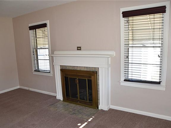 2nd image of 1331 Cottage Pl NW
