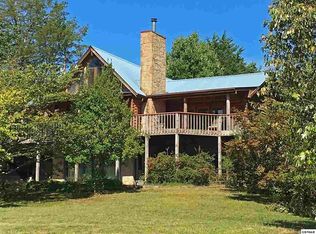 1399 Lake Front Dr, Dandridge, TN 37725