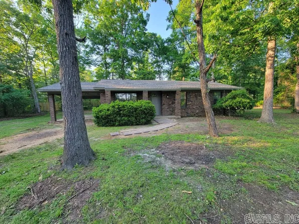 9511 McKevin Rd, Pine Bluff, AR 71603