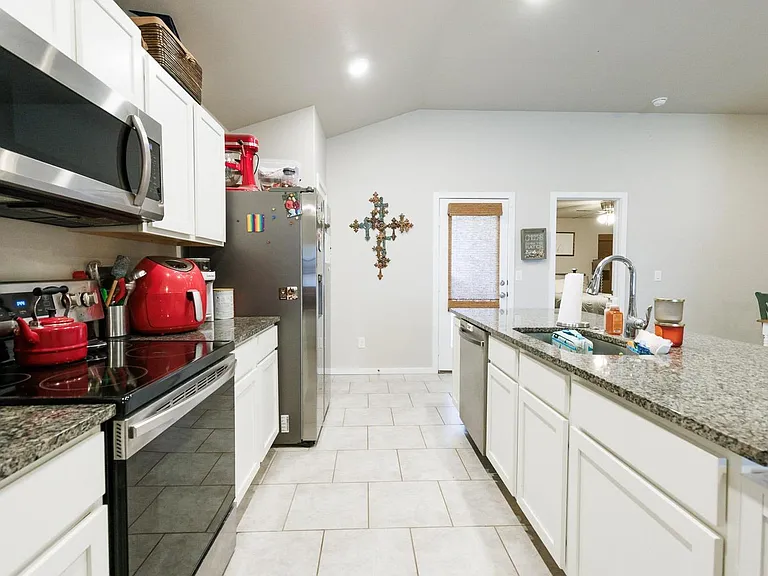 10417 Xenia Ave — Photo 5