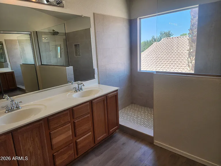 1853 E Shannon St — Photo 21