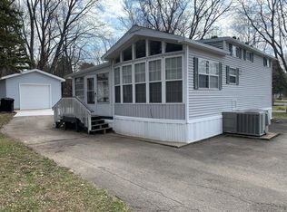 352 Skyline Drive, Edgerton, WI