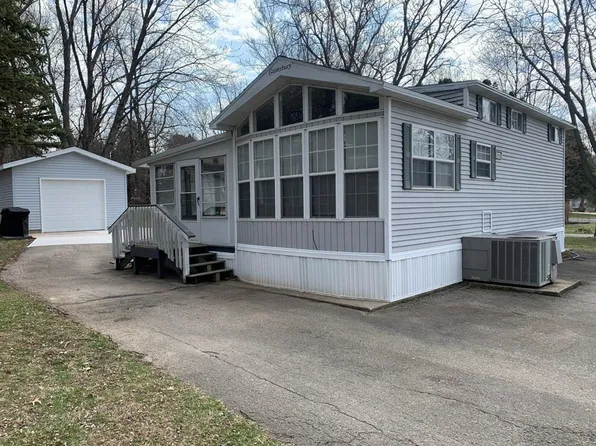 352 Skyline Drive, Edgerton, WI 53534