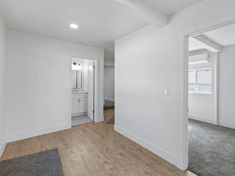 1304 E 900 S — Photo 12