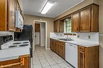 8618 Woodfox Cir — Photo 5