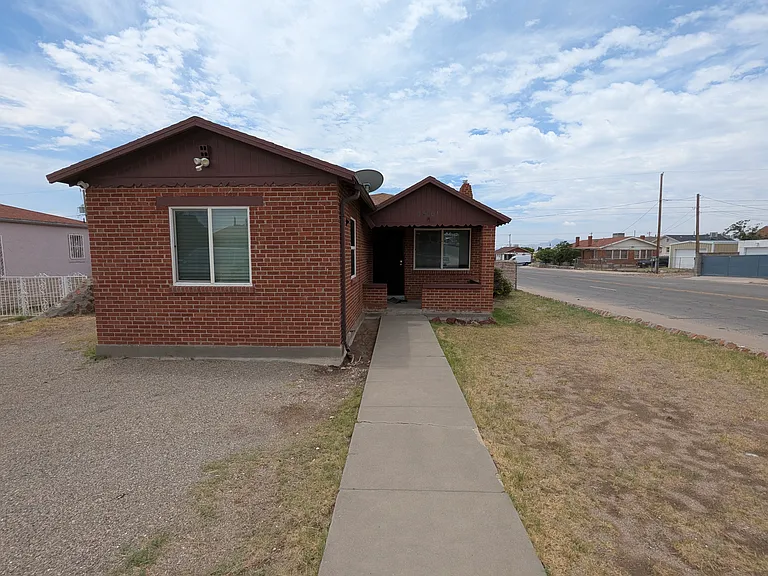 3400 Idalia Ave #A — Photo 2