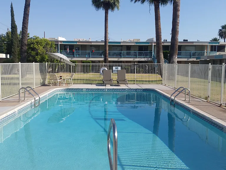 1939 E Missouri Ave #9 — Photo 11