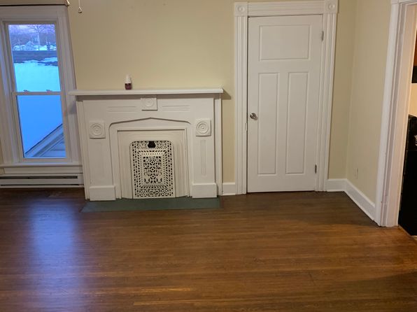 127 W High St #1/2