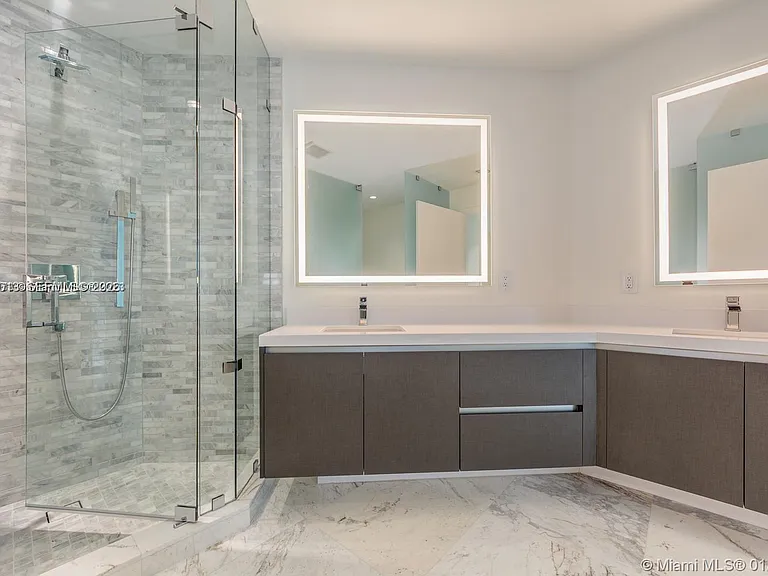 851 NE 1st Ave #11 — Photo 22
