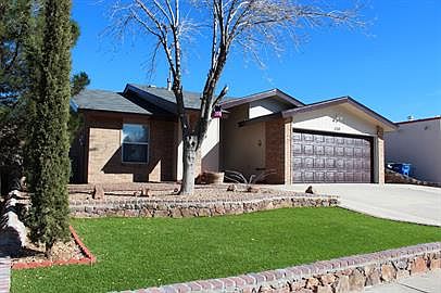 Front of home with Turf Grass