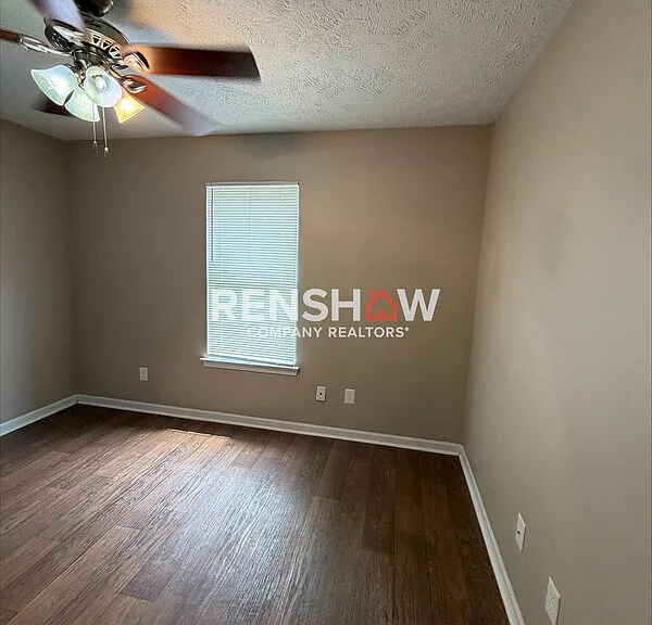 143 W Deaderick St #E — Photo 9
