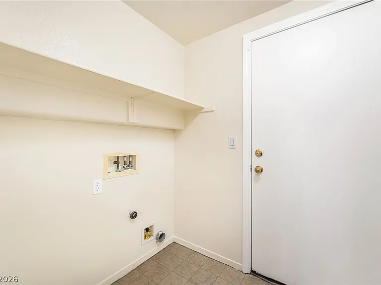 4849 Lone Grove Dr — Photo 14