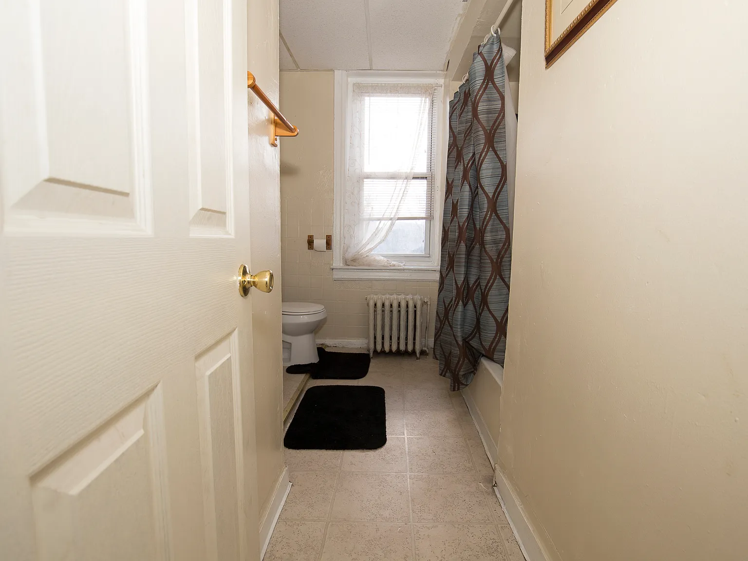 3 bed, 900 sqft, $1,787 — Photo 3