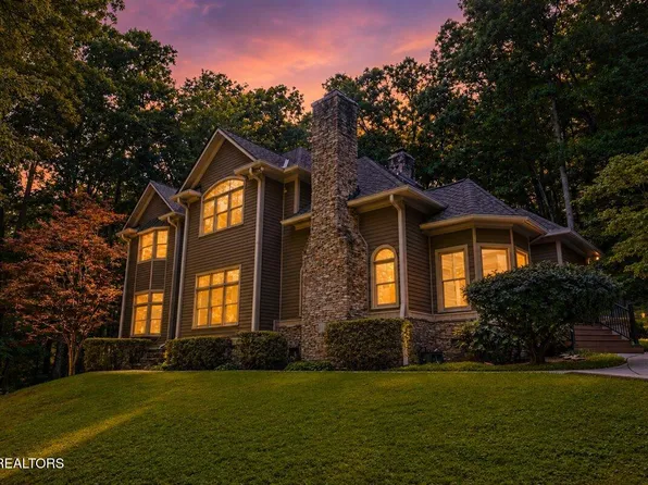 646 Hilltop Dr, Jacksboro, TN 37757
